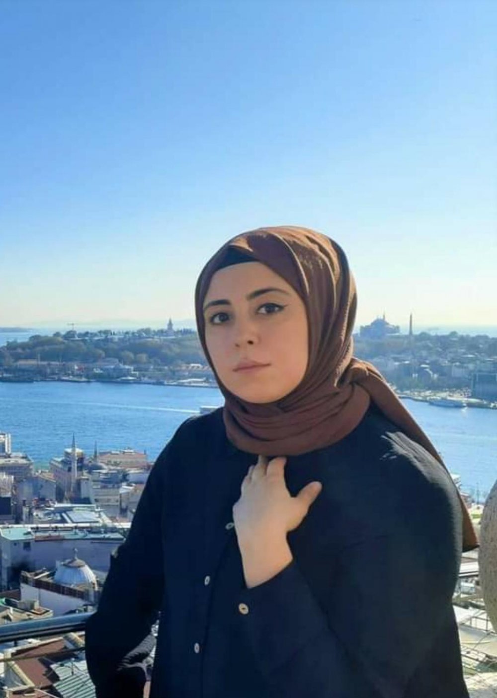 Sultanbeyli'de "Anne ve babası kavga eden genç kız balkondan atladı" iddiası