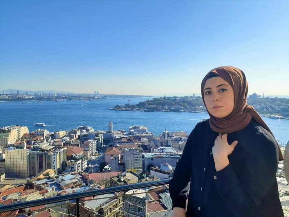 Sultanbeyli'de "Anne ve babası kavga eden genç kız balkondan atladı" iddiası