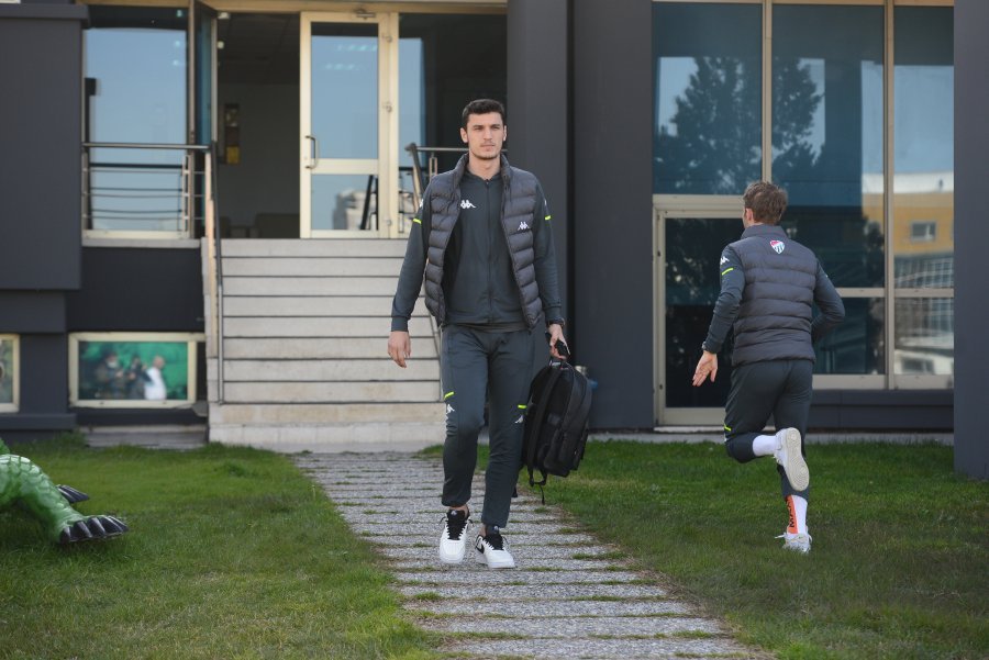 Bursaspor'da Onur Atasayar sevinci