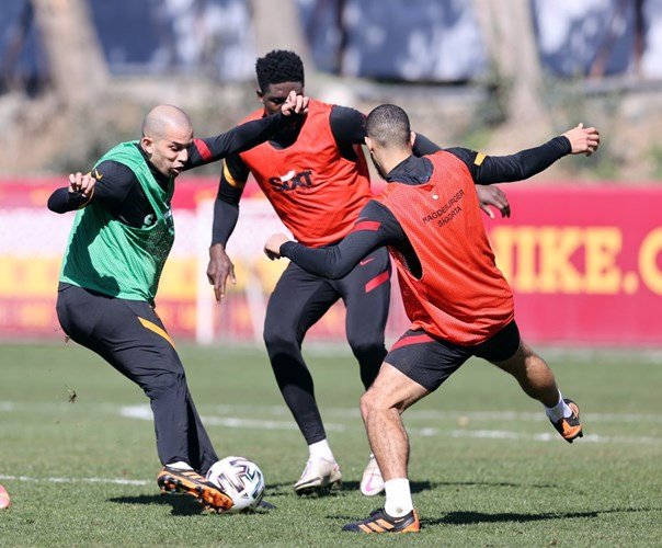 Galatasaray'da Saracchi ve Emre Taşdemir'den iyi haber