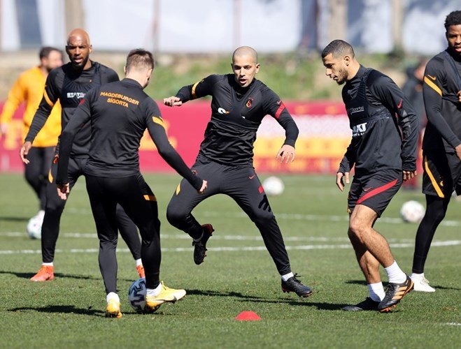 Galatasaray'da Saracchi ve Emre Taşdemir'den iyi haber