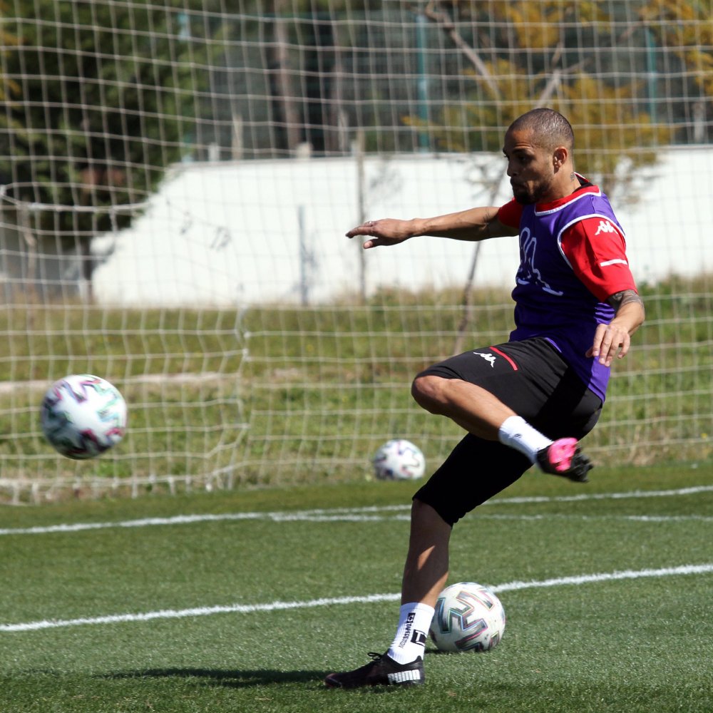 Antalyaspor, Kasımpaşa karşısında seriyi sürdürmek istiyor