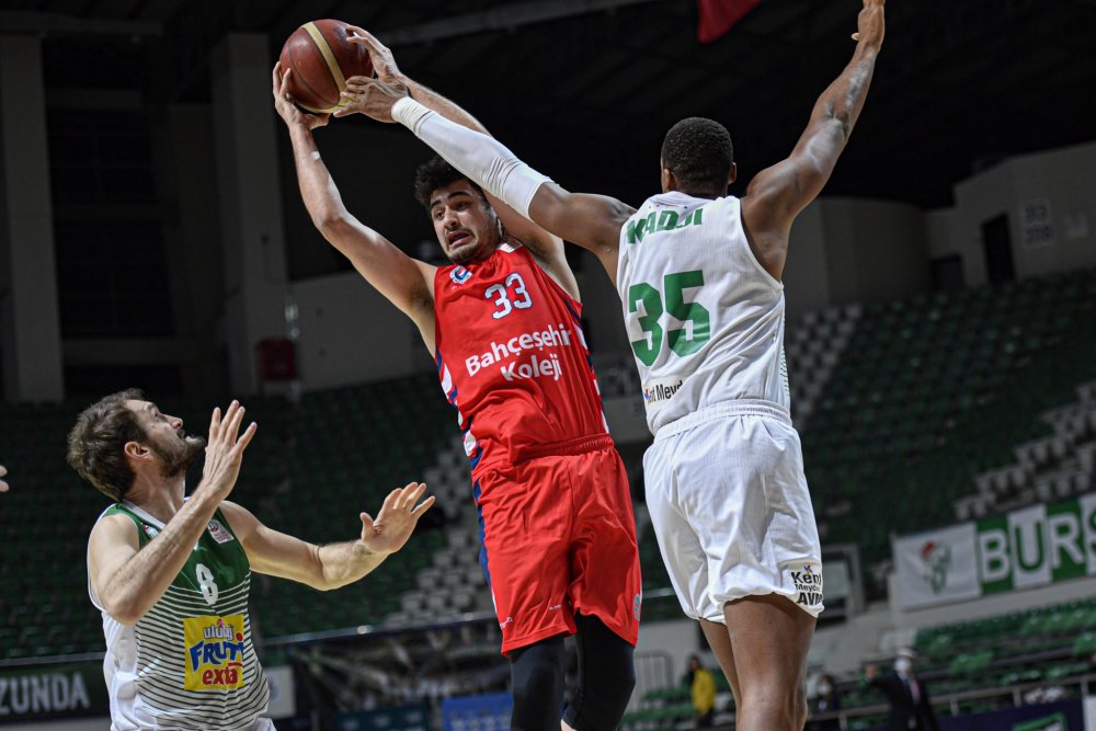 Frutti Extra Bursaspor - Bahçeşehir Koleji: 67-64