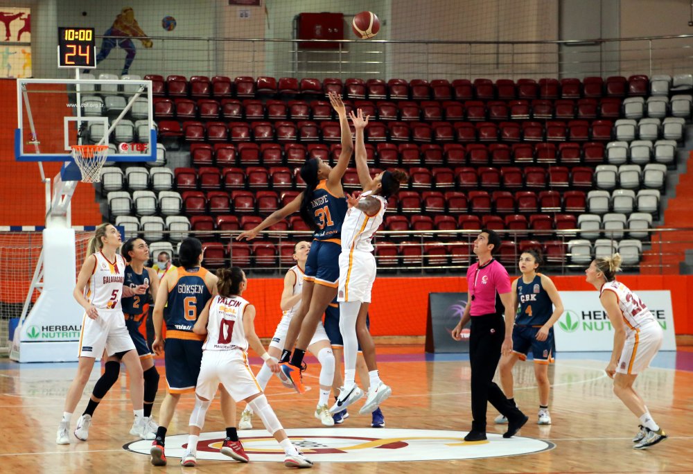 Galatasaray - Yenişehir Belediyesi Çukurova Basketbol Kulübü: 73-52