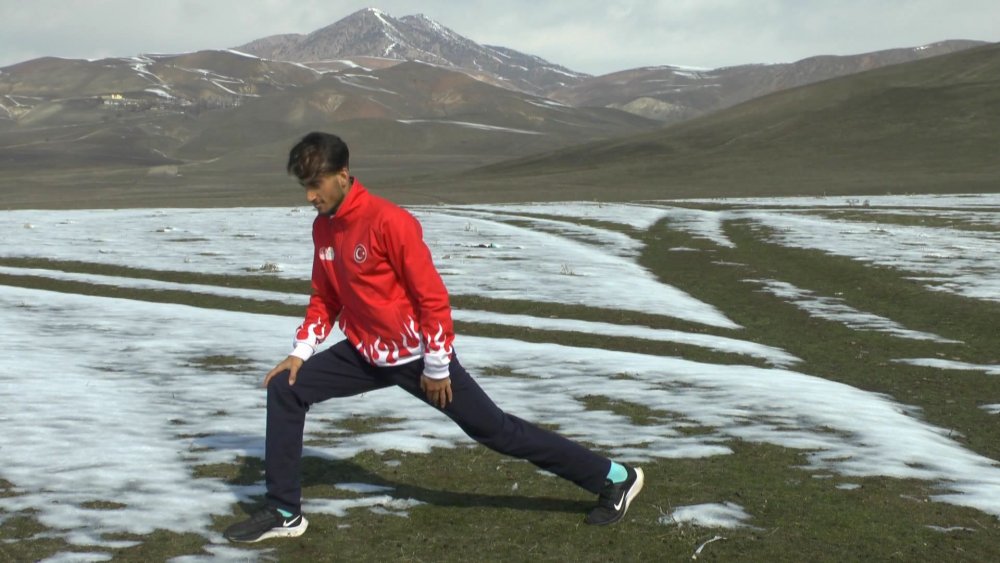 Sporcu arkadaşları "Bir daha koşamaz" dediler, Balkan Şampiyonası'nda ikinci oldu