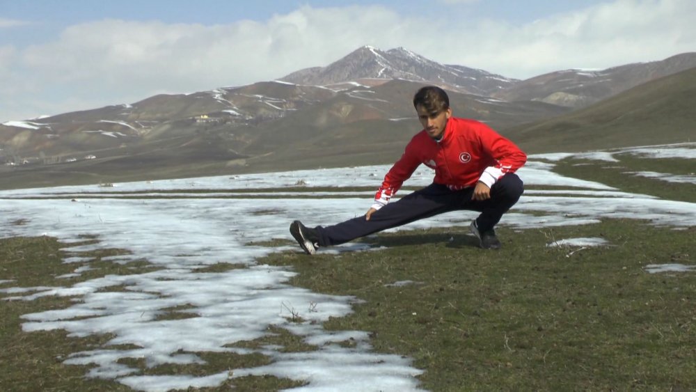 Sporcu arkadaşları "Bir daha koşamaz" dediler, Balkan Şampiyonası'nda ikinci oldu