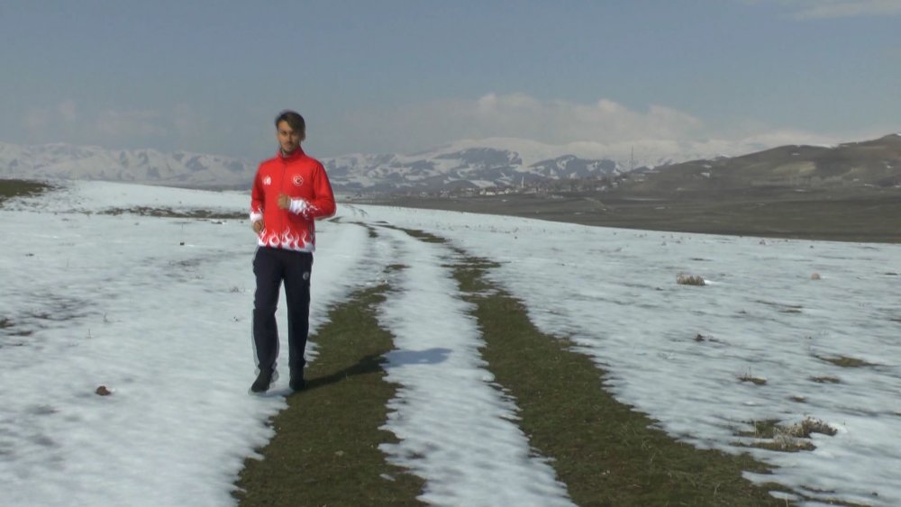 Sporcu arkadaşları "Bir daha koşamaz" dediler, Balkan Şampiyonası'nda ikinci oldu