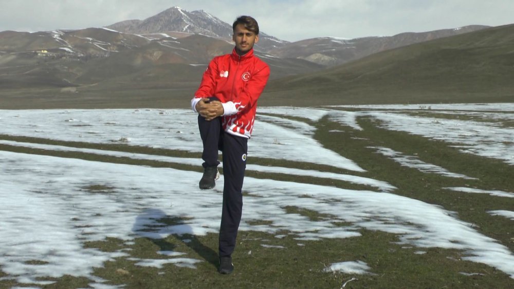 Sporcu arkadaşları "Bir daha koşamaz" dediler, Balkan Şampiyonası'nda ikinci oldu