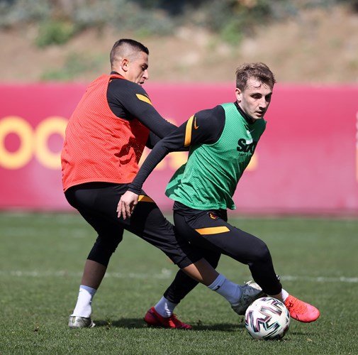 Galatasaray'da Donk'tan kötü haber