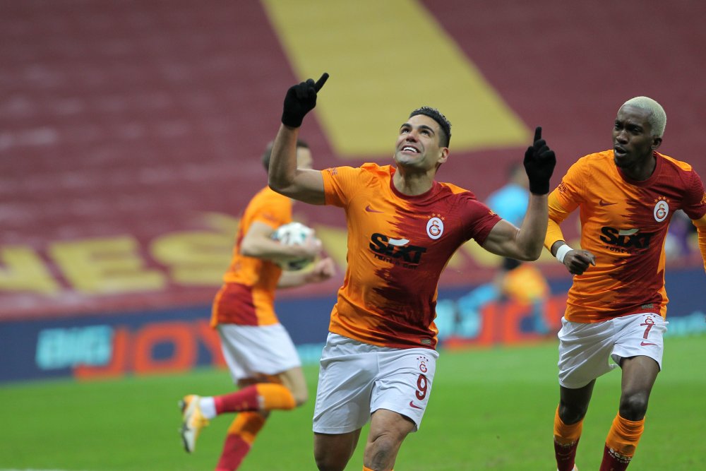 Galatasaray'da puan kayıpları sürüyor