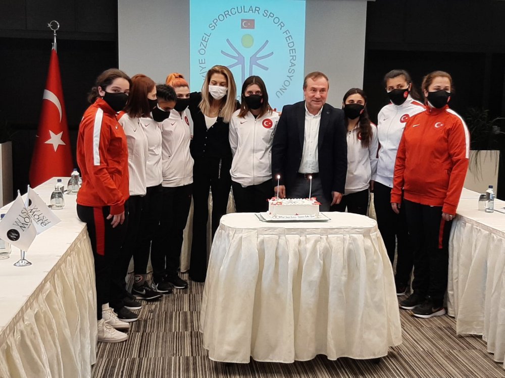 Özel sporculardan madalya sözü