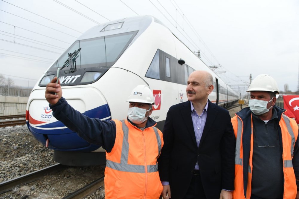 Bakan Karaismailoğlu'ndan Ankara-Sivas YHT hattı açıklaması