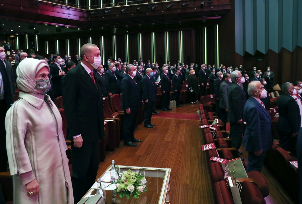 Cumhurbaşkanı Erdoğan: İstiklal Marşımız etrafında kenetlenmeliyiz