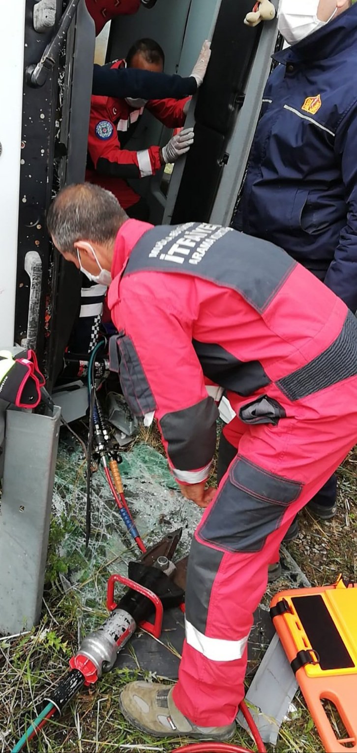Muğla'da dehşete düşüren kaza: Devrilen beton mikserinin altında kaldı