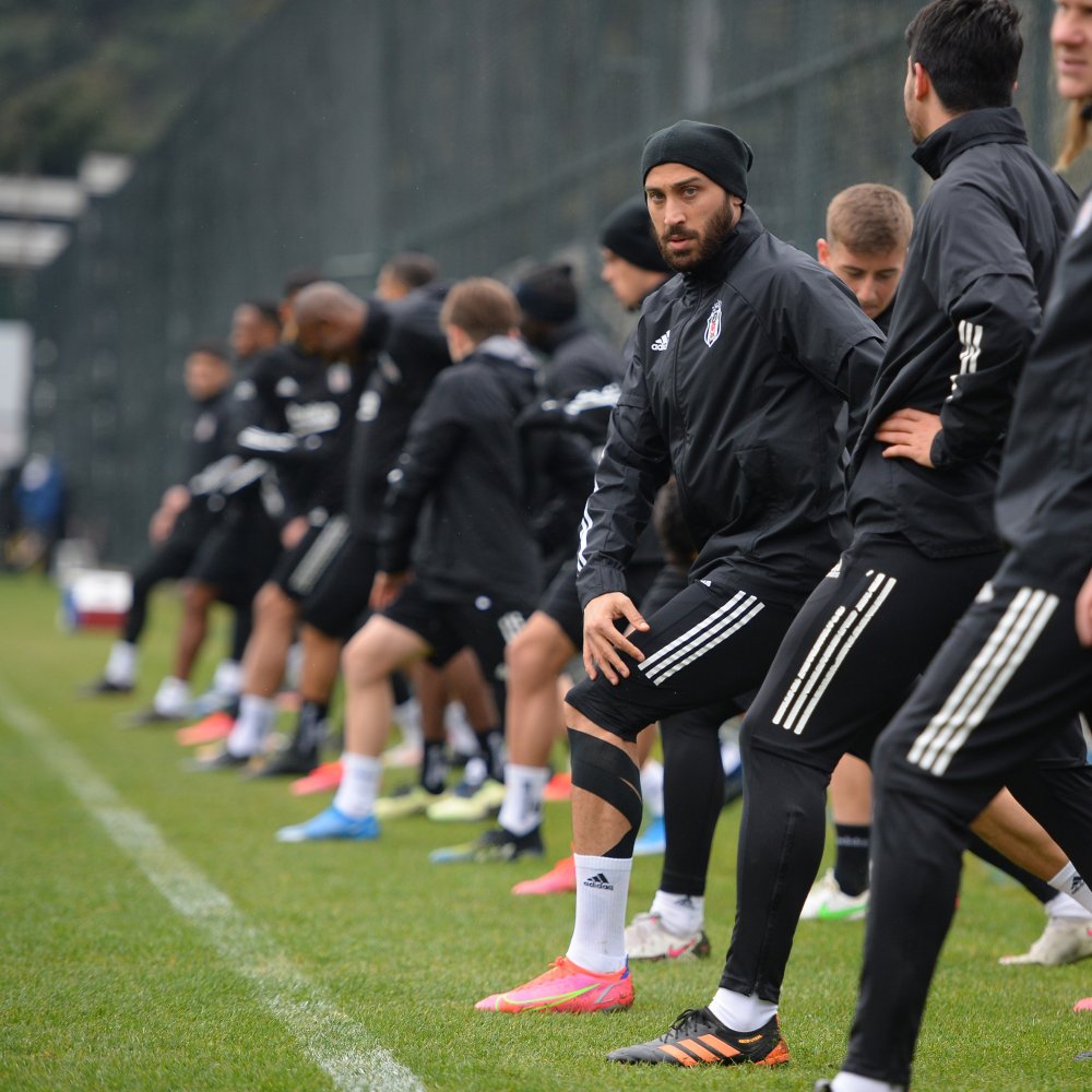 Beşiktaş tek eksikle Fenerbahçe maçının hazırlıklarına başladı