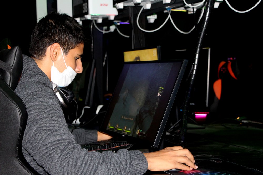 Koronavirüs e-spora ilgiyi artırdı; oyun oynayarak 10 bin TL kazanan var