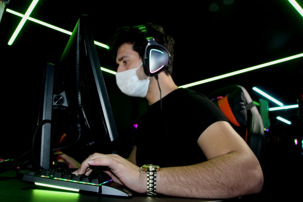 Koronavirüs e-spora ilgiyi artırdı; oyun oynayarak 10 bin TL kazanan var