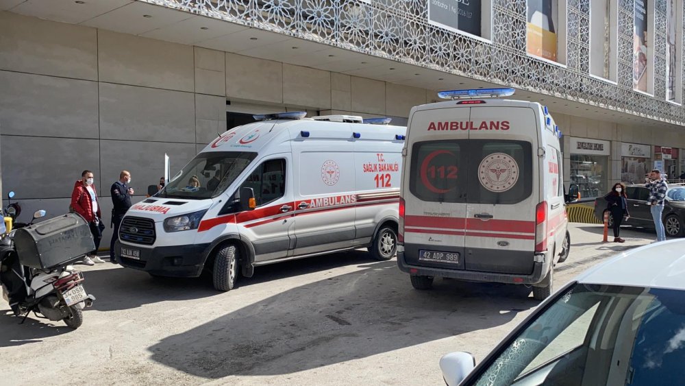 Konya'da AVM yangını paniği