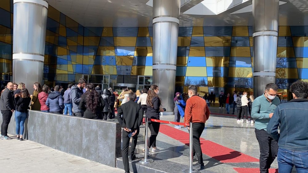 Konya'da AVM yangını paniği
