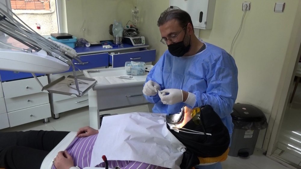 Diş Hekimi Bayraktar'dan önemli uyarı! ‘Pandemi nedeniyle diş tedavilerinizi ihmal etmeyin’