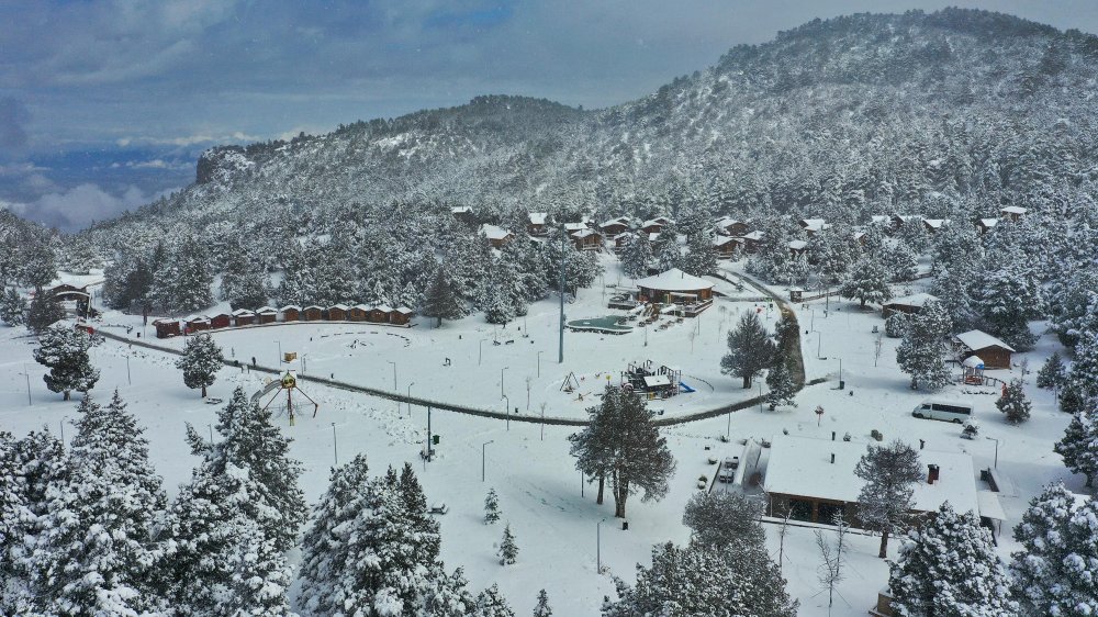 Kar ve sis, Denizli'de ulaşımı engelledi