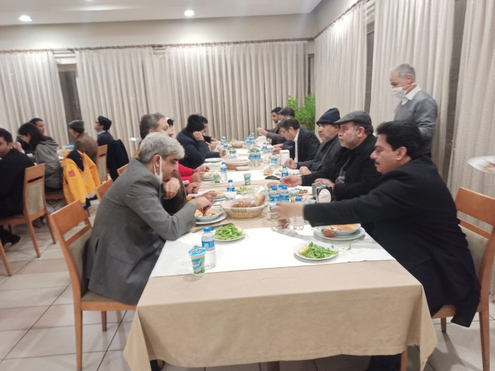 Pakistan heyeti, Antalya'ya giderken 'kar' engeline takıldı