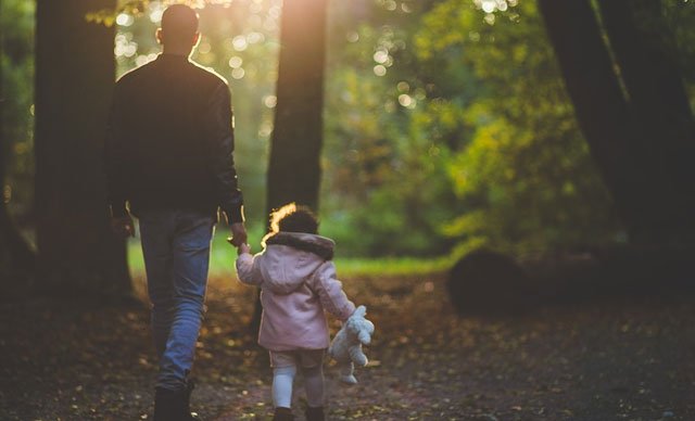 Uzmanlar uyarıyor... Baba çocuk ilişkisinde 0-6 yaşa dikkat!