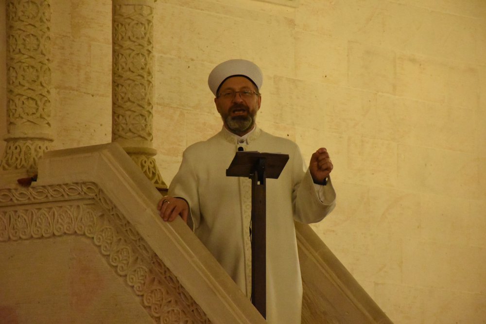 Ali Erbaş'tan koronavirüs açıklaması!  'Bu asrın en büyük imtihanı'