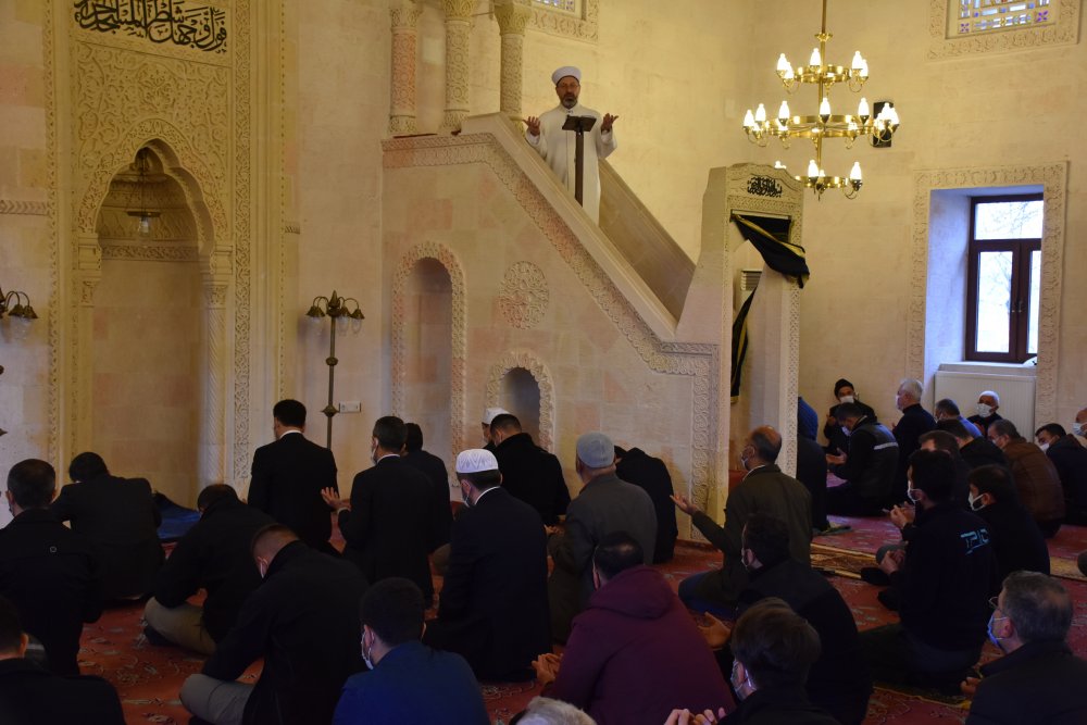 Ali Erbaş'tan koronavirüs açıklaması!  'Bu asrın en büyük imtihanı'