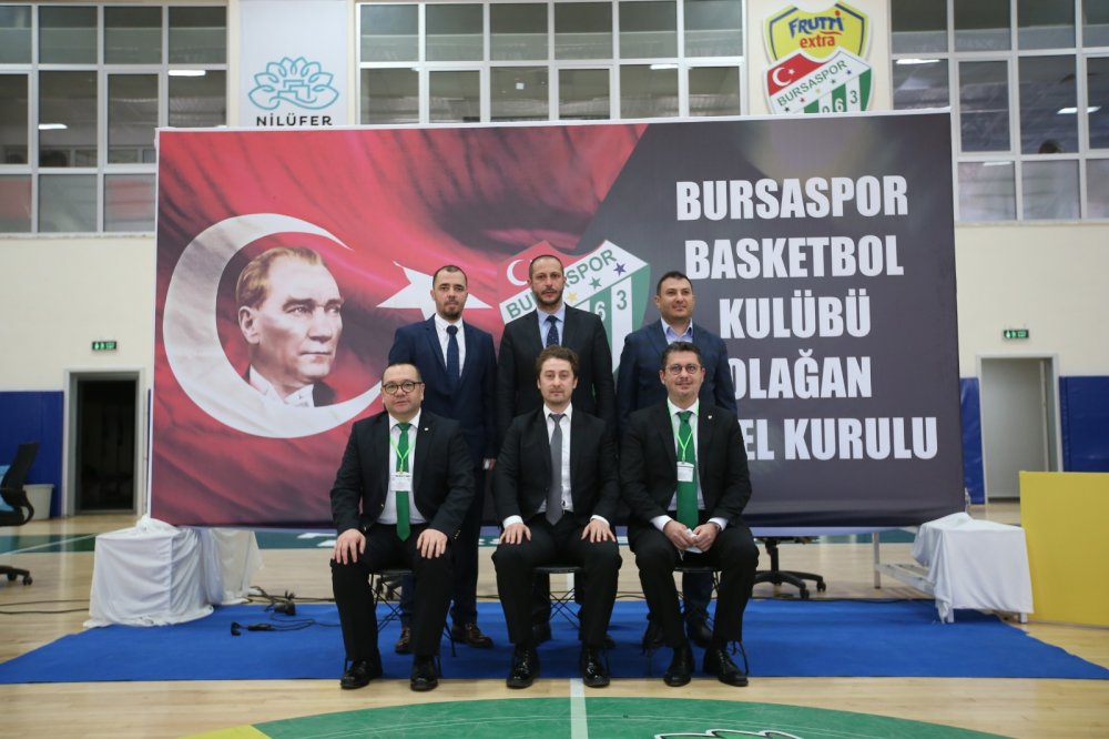 Bursaspor’da Başkan Sezgin güven tazeledi