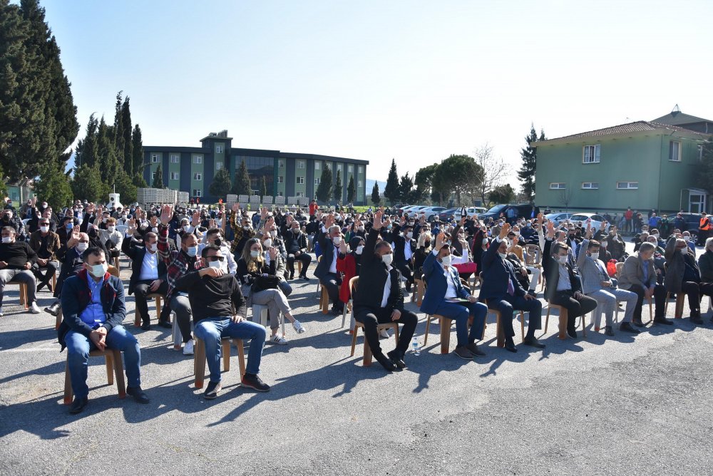 Akhisarspor'da seçim bitti, tartışma bitmedi