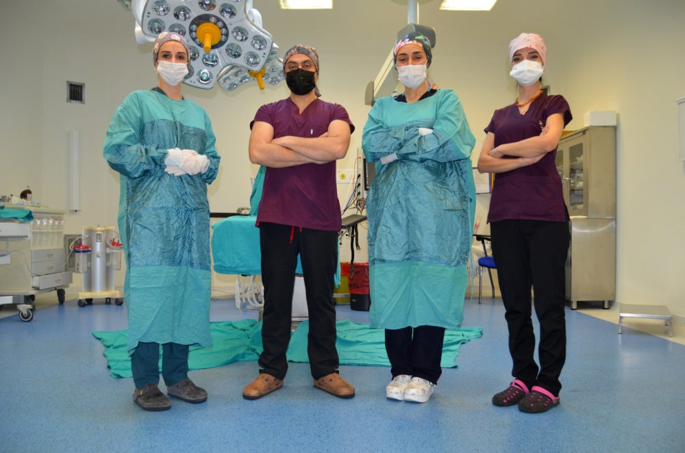 Karın ağrısı şikayetiyle hastaneye gitti; bambaşka bir şeyle karşılaştı