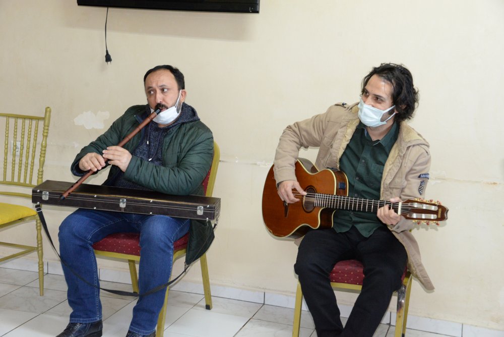 'Bipolar bozukluğu olanlar bahar mevsiminde manik atak yaşayabilir'