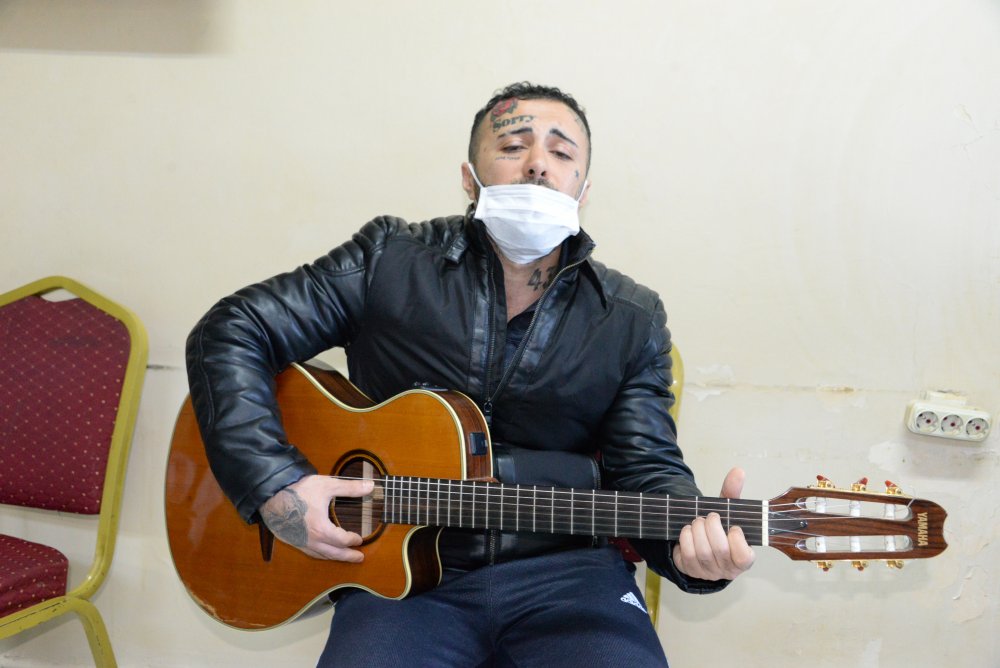 'Bipolar bozukluğu olanlar bahar mevsiminde manik atak yaşayabilir'