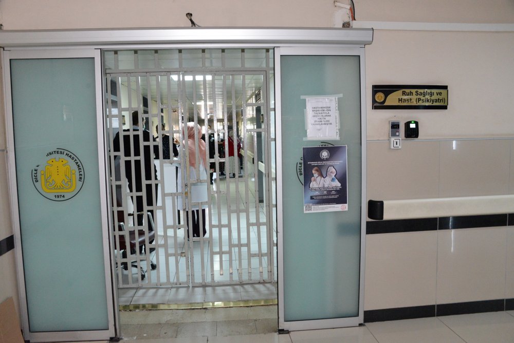 'Bipolar bozukluğu olanlar bahar mevsiminde manik atak yaşayabilir'