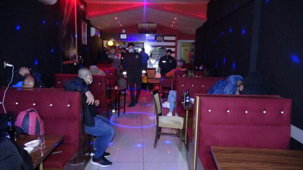 İzmir'de eğlence mekanına koronavirüs baskını: 110 bin lira ceza