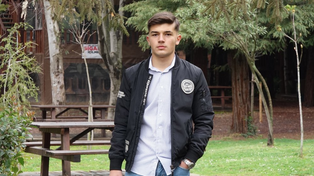 Apple'dan Mustafa Mert Topal'a davet