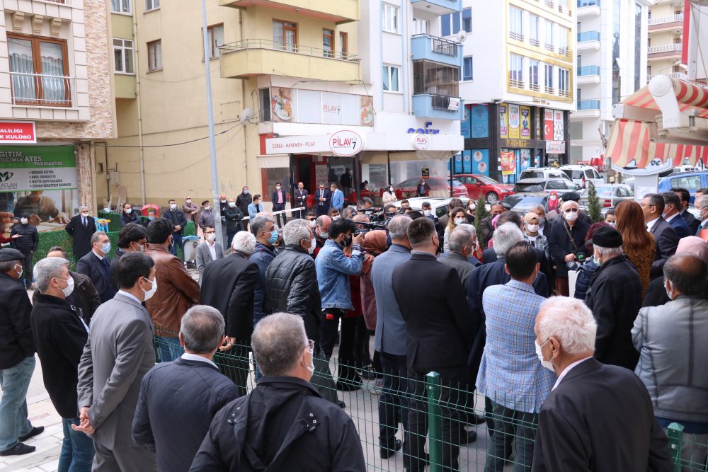 CHP'li Özel'den '104 emekli amiral' açıklaması