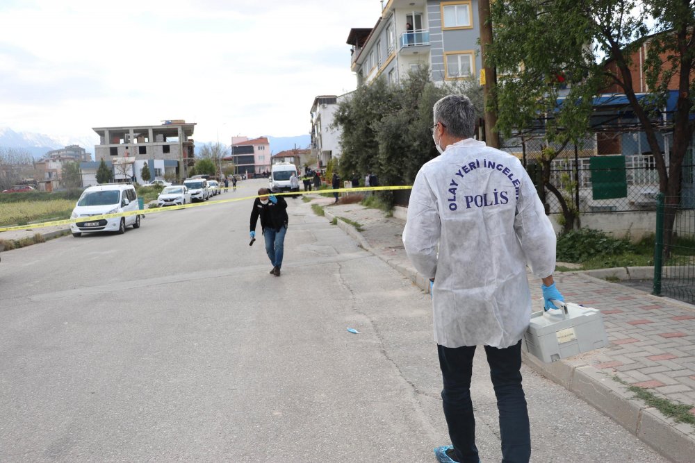 Çocukların gürültü yaptığı iddiasıyla parkta rastgele ateş açtı