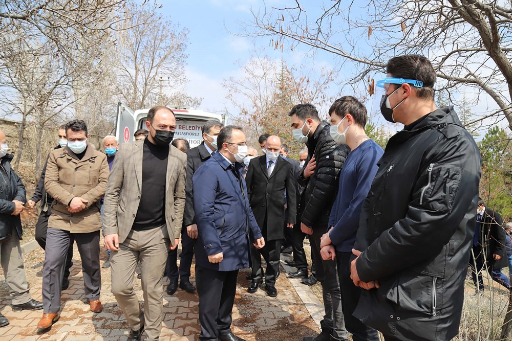 İçişleri'nde görevli şube müdürü, koronavirüsten yaşamını yitirdi