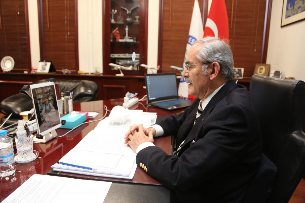 Yılmaz Büyükerşen’e önemli ödül!