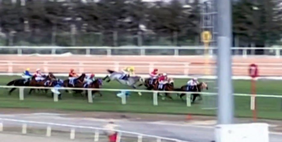 Hipodromda kaza üstüne kaza! 3 jokey hastanelik oldu