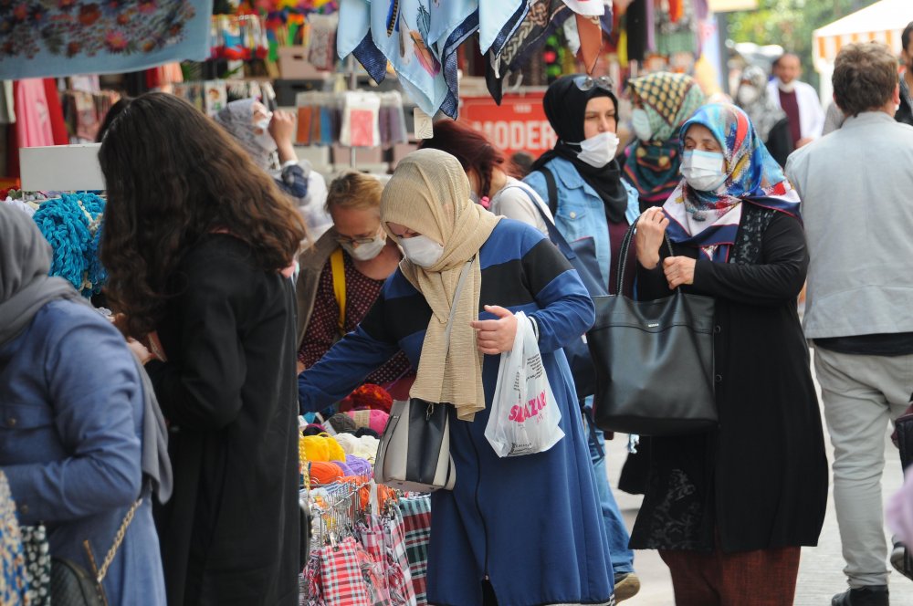 İzmit'te tam kapanma öncesi korkutan görüntü