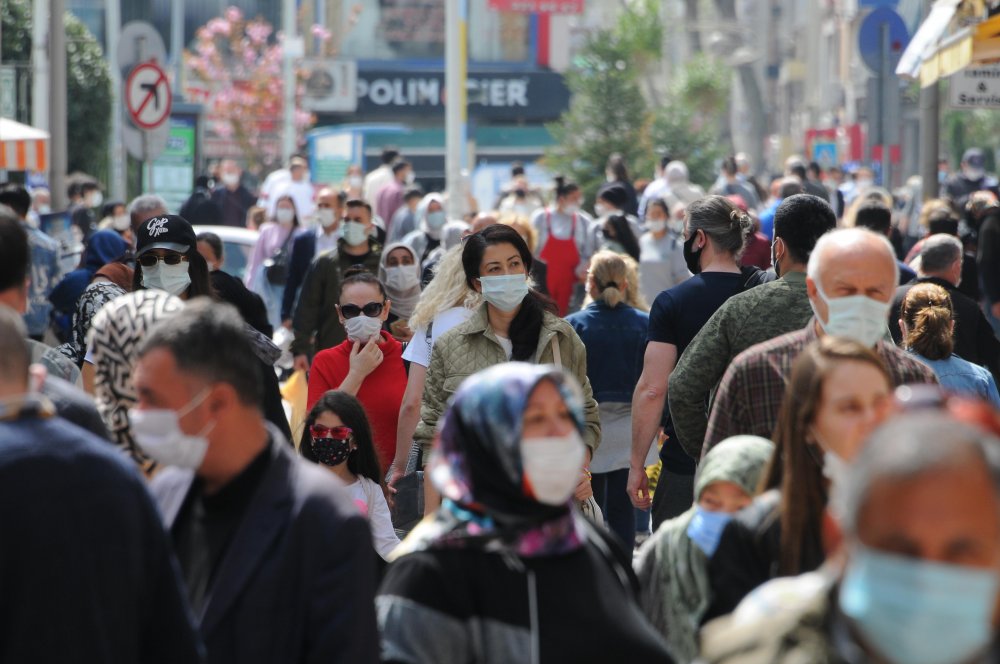 İzmit'te tam kapanma öncesi korkutan görüntü