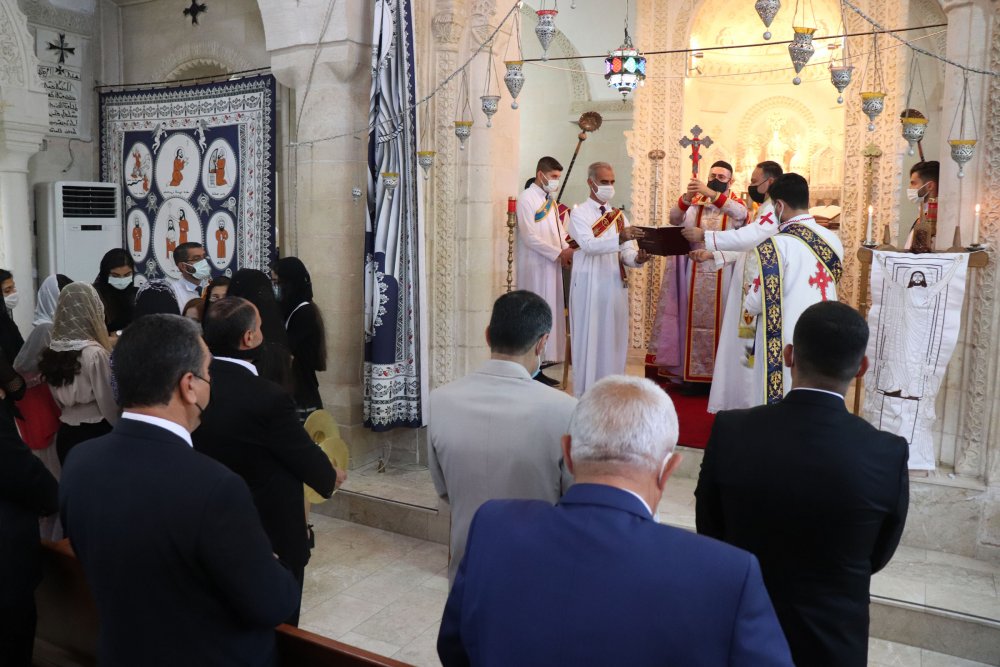 Süryaniler'den Paskalya Bayramı ayininde koronavirüs salgınının bitmesi için dua