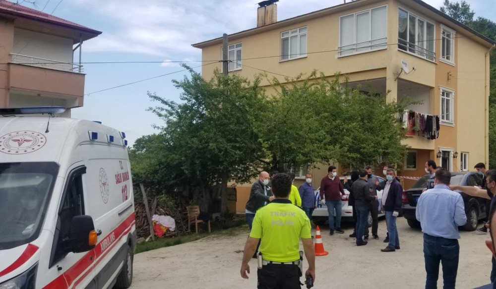 Giresun'da baltalı dehşet! Annesinin boğazını kesti, kardeşini ve polisleri yaraladı