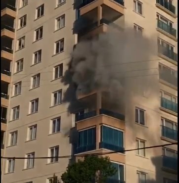 Ankara'da 11 katlı binada korkutan yangın