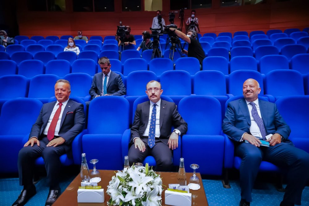 Bakan Muş: 'YANGINLARDA SABOTAJ İHTİMALİ GÜÇLÜ'