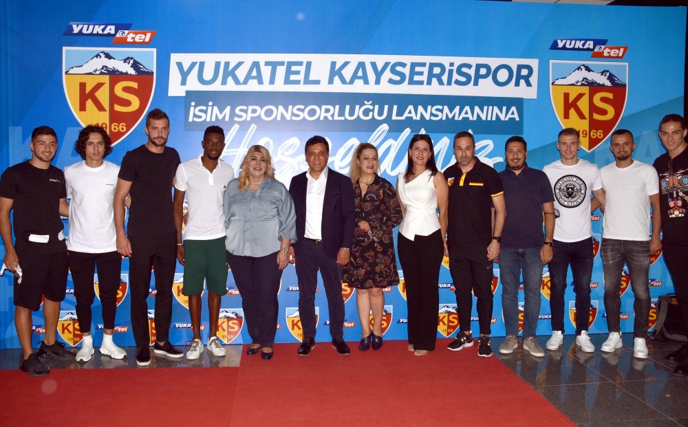 Berna Gözbaşı: Alacağımız ve satacağımız oyuncularla bu günlerde gündemi sarsacağız