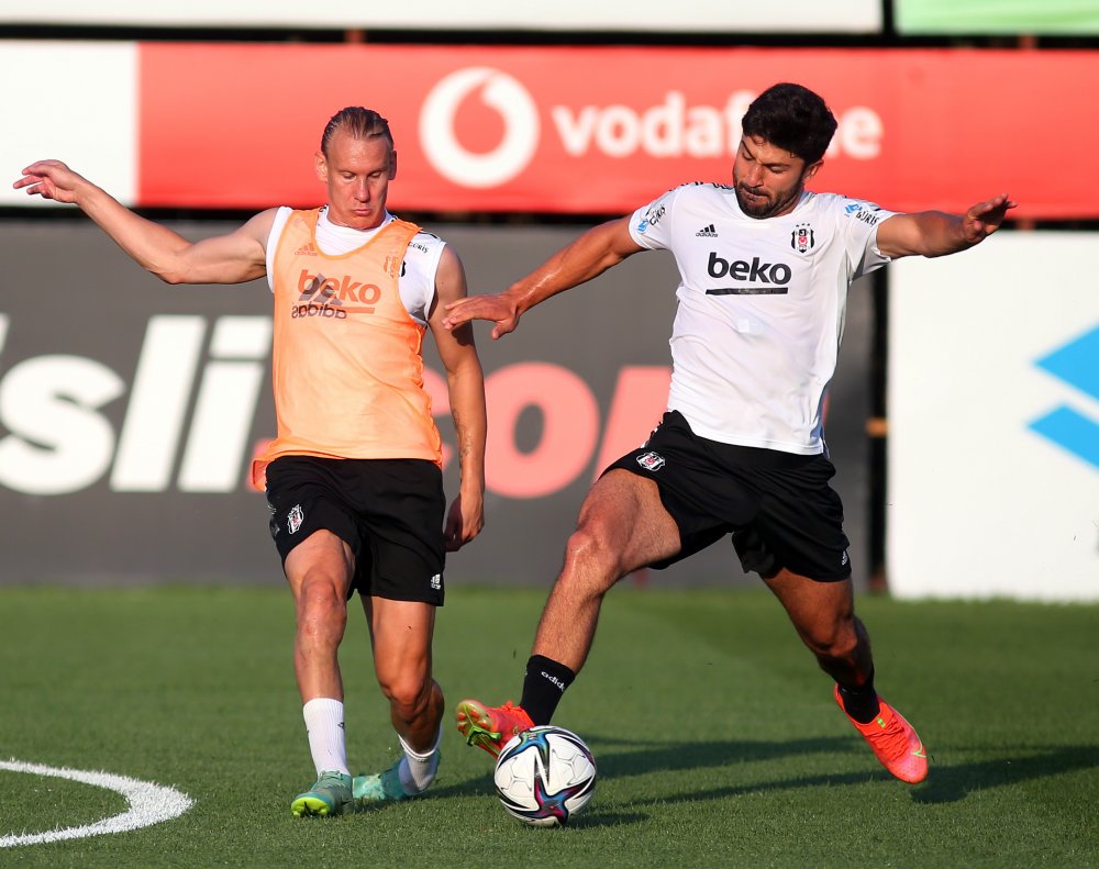 Beşiktaş'ta Valentin Rosier, takımla çalıştı